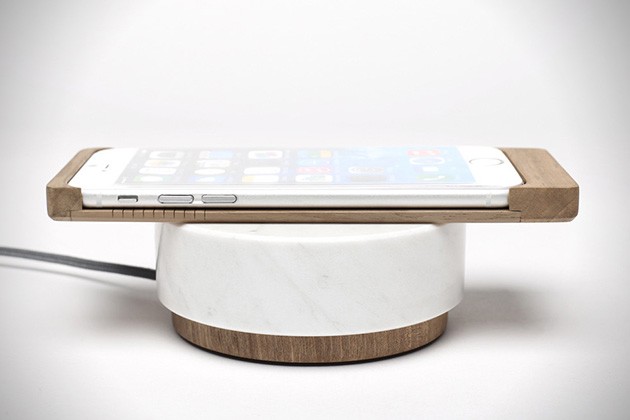 iPhone-6-Wood-Shell-Wireless-Charger-by-Oree-4