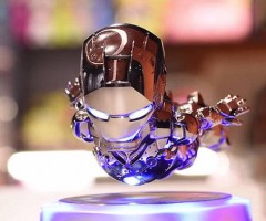 Une figurine Iron Man capable de flotter dans les airs