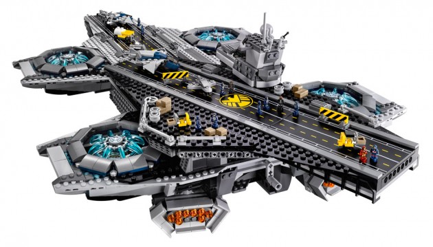 lego_avengers_shield_helicarrier_2