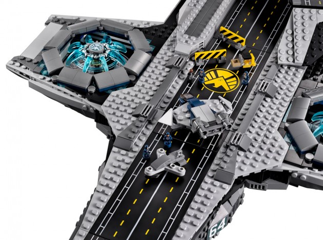 lego_avengers_shield_helicarrier_5