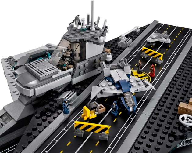 lego_avengers_shield_helicarrier_6