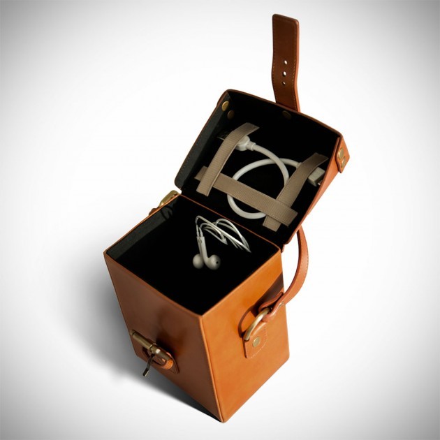 CamCarry-Camera-Bag-by-Chivote-image-3-630x630