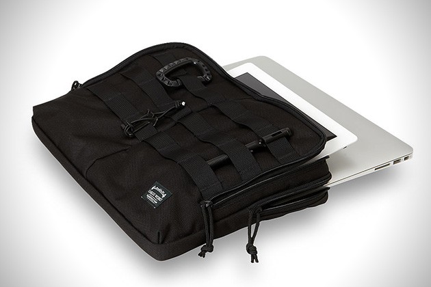 MacBook-EDC-Kit-by-Cargo-Works-3