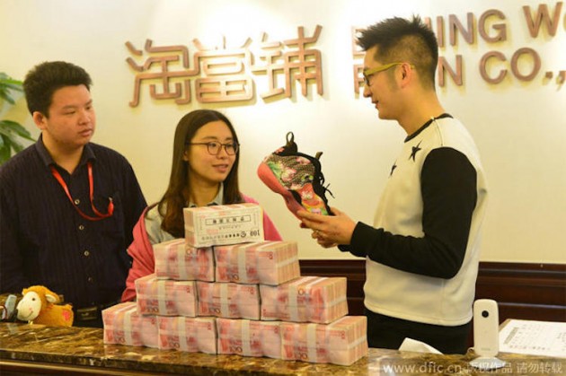a-sneakerhead-pawned-his-collection-to-get-an-apartment-2