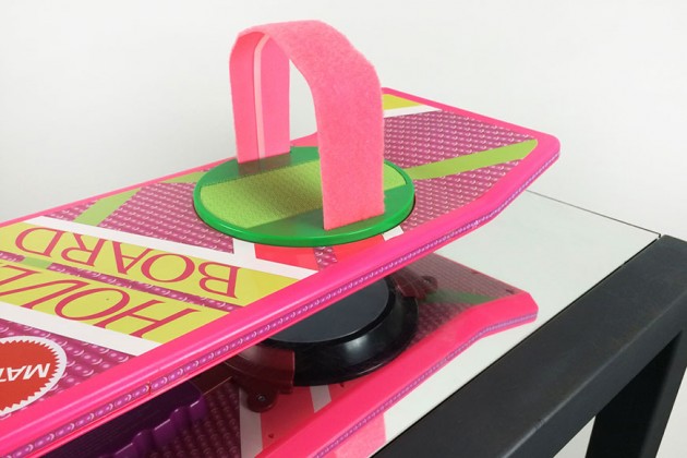 retour-vers-le-futur-vous-pouvez-desormais-vous-acheter-un-veritable-hoverboard-flottant-3