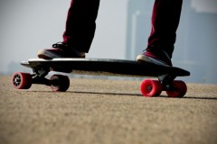 Inboard-Monolith-Electric-Skateboard-image-4-630x420 (1)