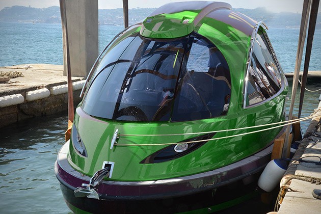 Jet-Capsule-Reptile-Mini-Yacht-3