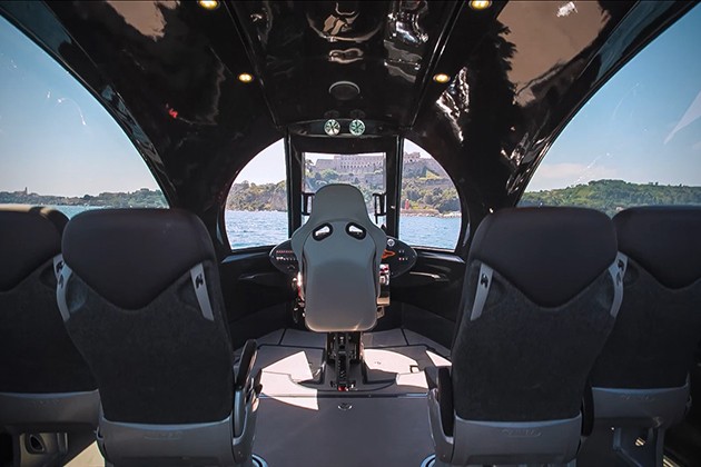 Jet-Capsule-Reptile-Mini-Yacht-5