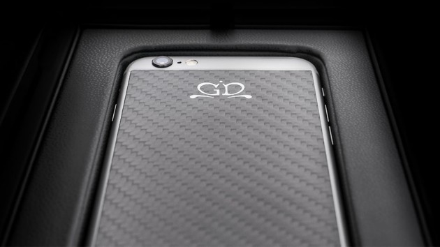 Luxury-iPhone-6-by-Golden-Dreams-Carbon-Fiber-Edition-Black-630x354