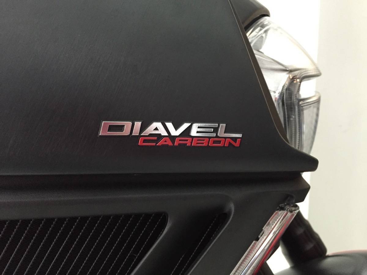Ducati_Diavel_01
