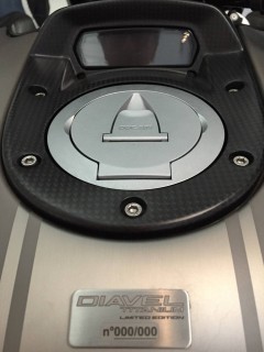 Ducati_Diavel_12