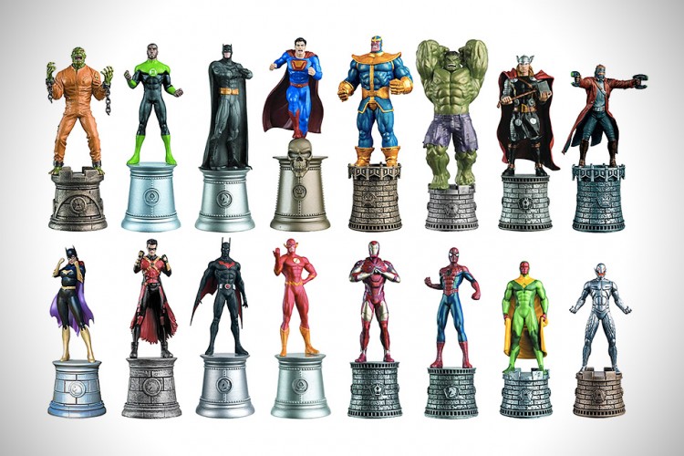 Marvel-vs-DC-Superhero-Chess-Pieces-1