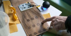 details-bare-conductive_4096