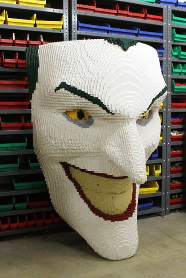 nathan-sawaya-dc-comics-lego-4-600x899