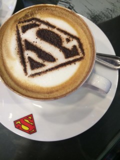 1_1_12_restaurant-officiel-comics-malaisie-kryptonian-exodust-hot-choc