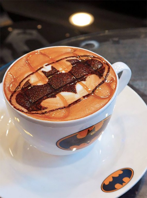 1_1_16_restaurant-officiel-comics-malaisie-catwoman-jewel-salted-cream