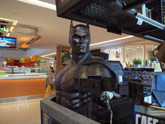1_1_5_restaurant-officiel-comics-malaisie-interieur