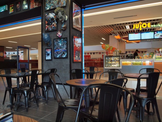 1_1_6_restaurant-officiel-comics-malaisie-interieur