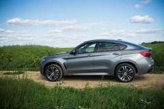 BMW-X6-M50D-31