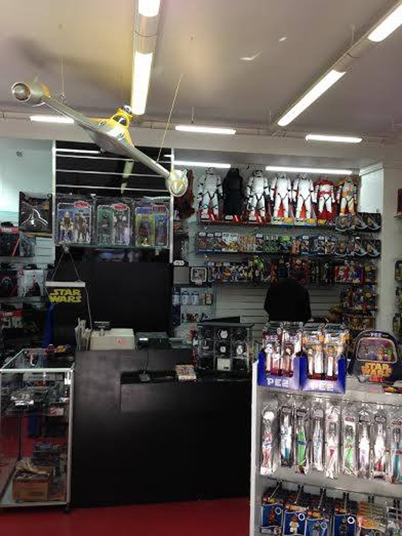 2_1_5_boutique-star-wars-paris