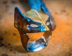 1_1_4_createur-sublimes-bijoux-rend-hommage-aux-personnages-pop-culture