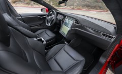 2015-Tesla-Model-S-P85D-132-876x535