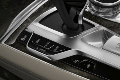 P90185621_highRes_the-new-bmw-7-series