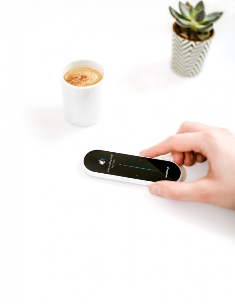 191802-Sevenhugs_SmartRemote_music-2e025f-large-1451571026