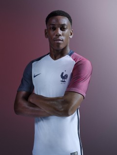 151110_nike_MARTIAL_away_s02_020_HFR2_native_1600