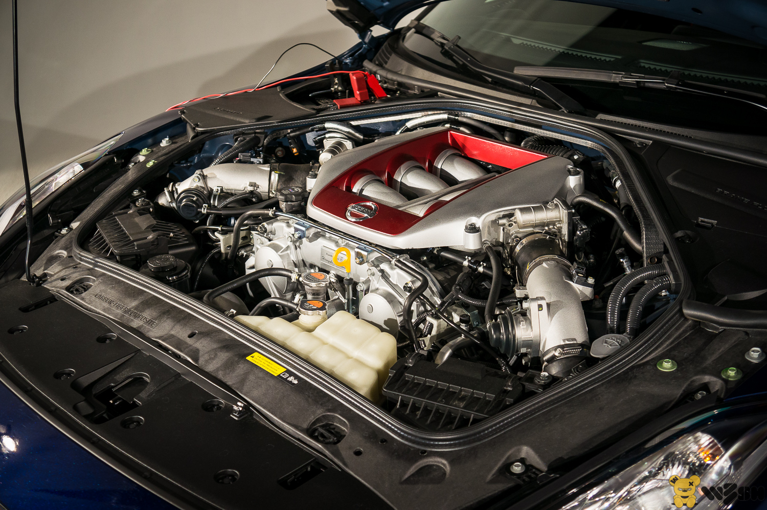 Nissan-GTR-2017-1