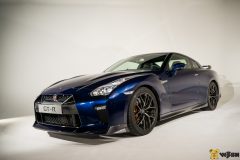 Nissan-GTR-2017-13