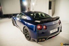 Nissan-GTR-2017-15
