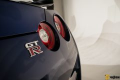 Nissan-GTR-2017-19