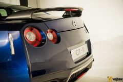 Nissan-GTR-2017-24