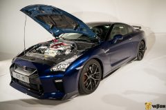Nissan-GTR-2017-8