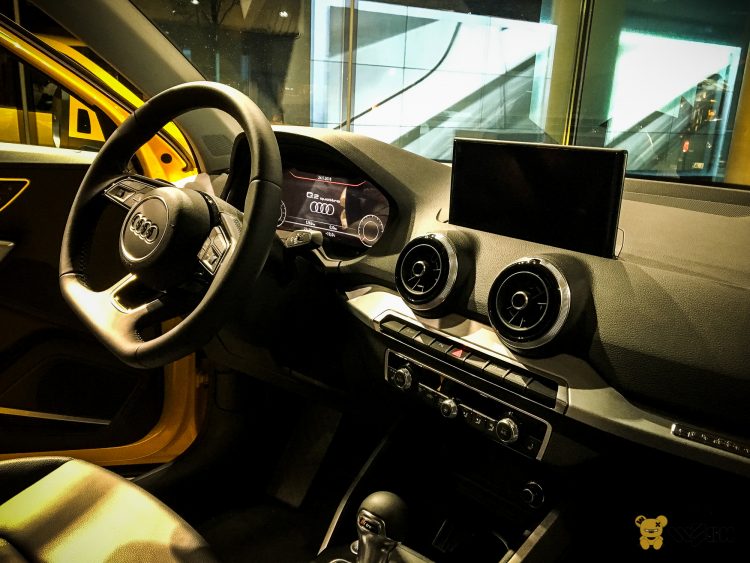 Audi-Q2-11