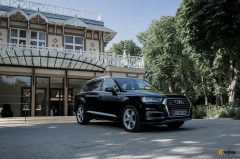AudiQ7etronquattro-1