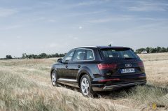 AudiQ7etronquattro-15