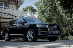 AudiQ7etronquattro-2