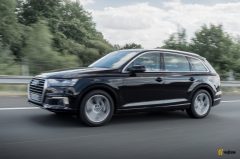 AudiQ7etronquattro-27