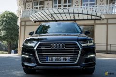 AudiQ7etronquattro-4