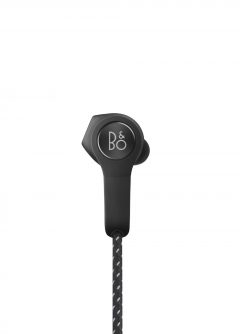 B&O_H5_Black_Frontblack_white_Bg_2