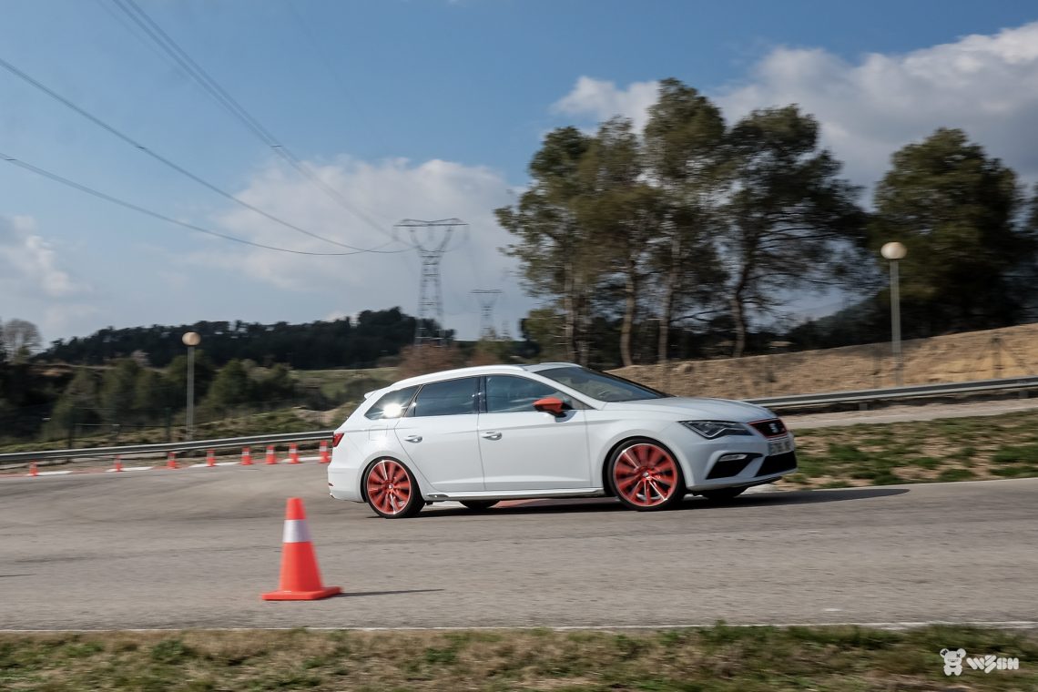 SEAT-Leon-CUPRA-26