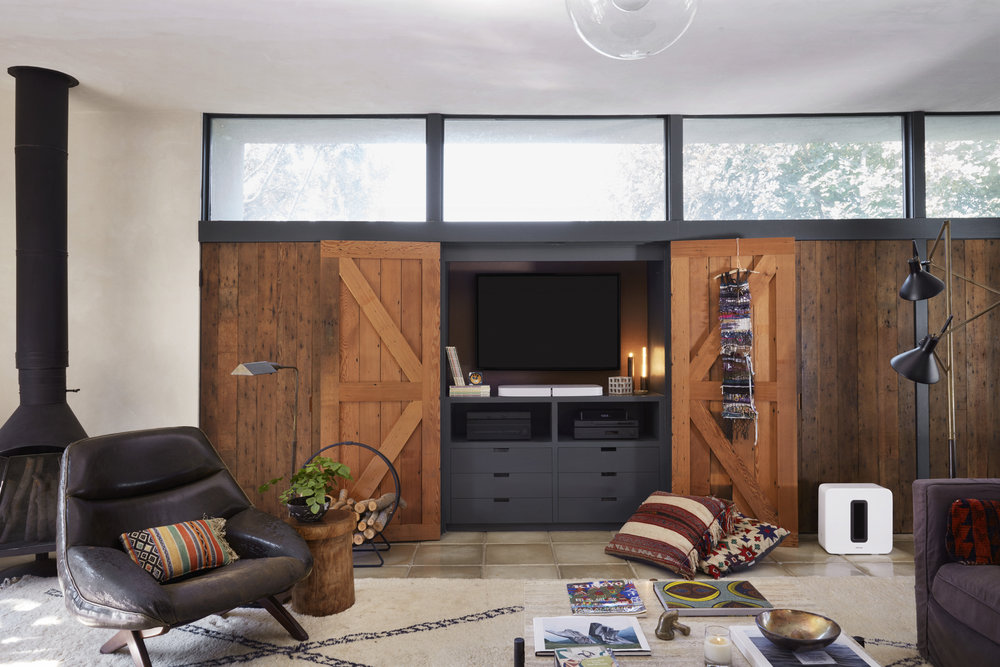 238594-Sonos_Lifestyle_PLAYBASE_01-37a7dd-large-1488838829