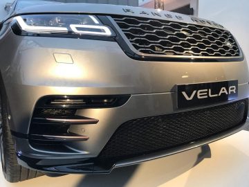 Range-Rover_Velar_13