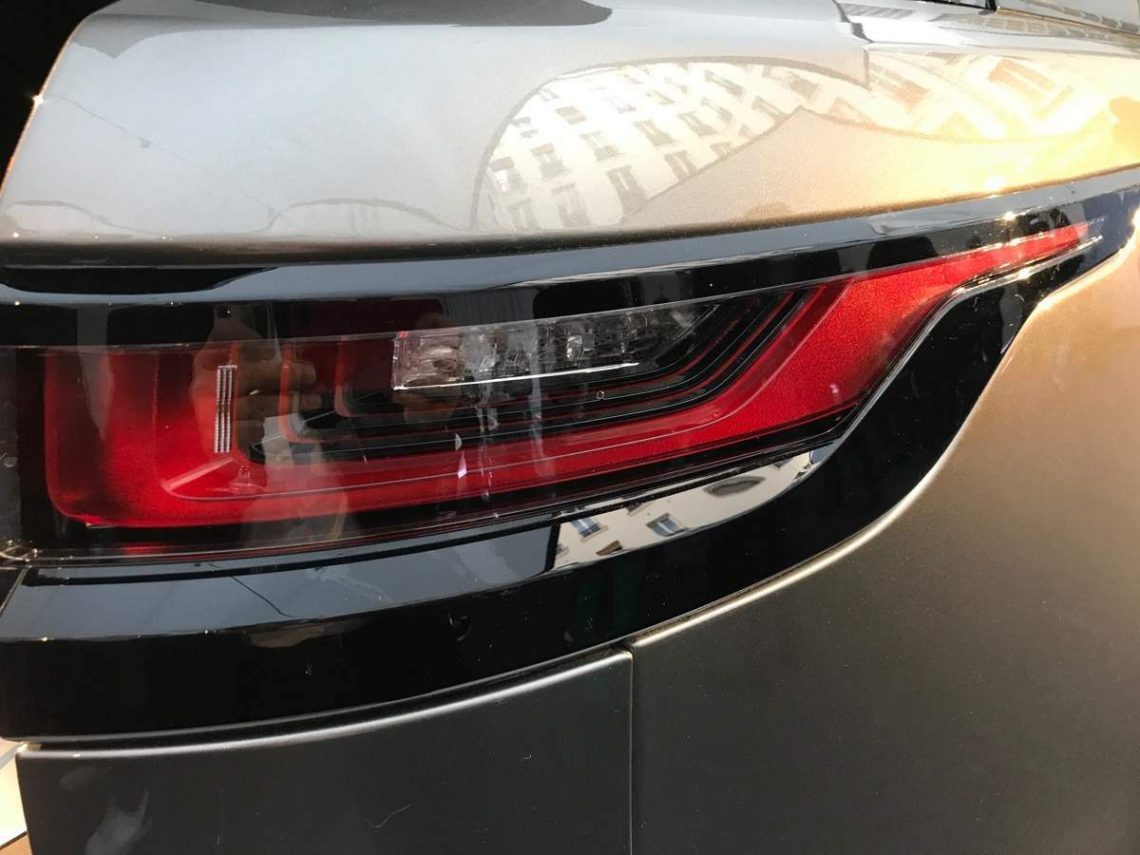 Range-Rover_Velar_21