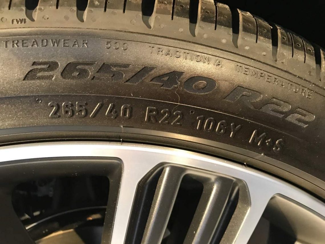 Range-Rover_Velar_24