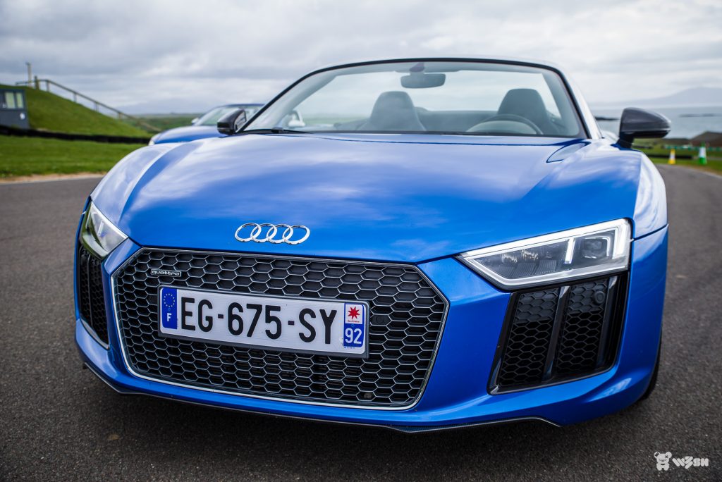 Audi-R8-Spyder-36