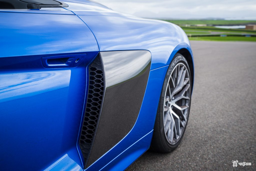 Audi-R8-Spyder-38
