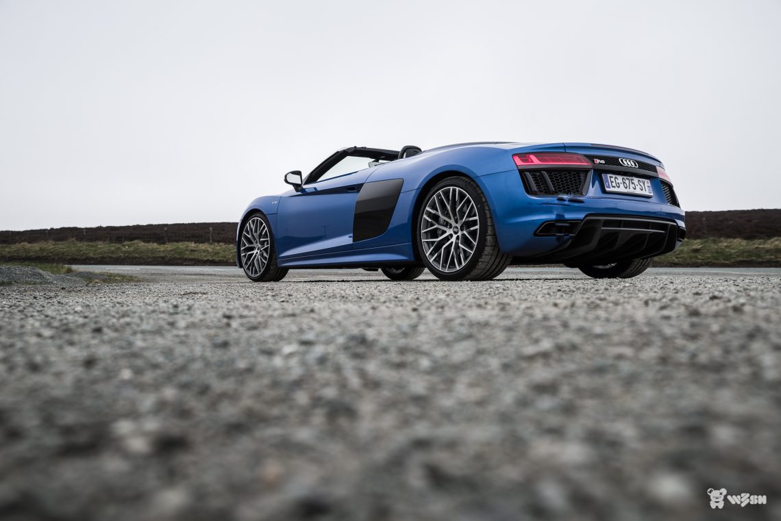 Audi-R8-Spyder-5